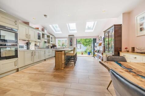 The Quadrant, Wimbledon, London, SW20