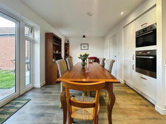 db0d88ca--415E-9306-03E5B6CC22FE-34028-00000BAABCC