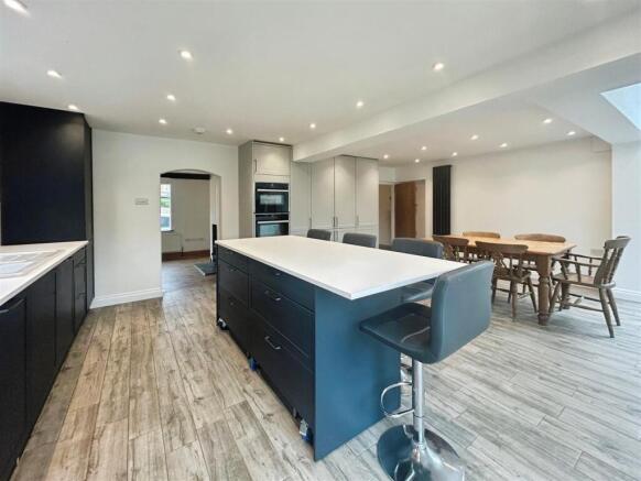 6bb7fe74-5-47FE-A5EF-CC79596429AA-4210-000002D6E16