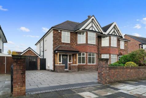 Montrose Drive, Southport, PR9