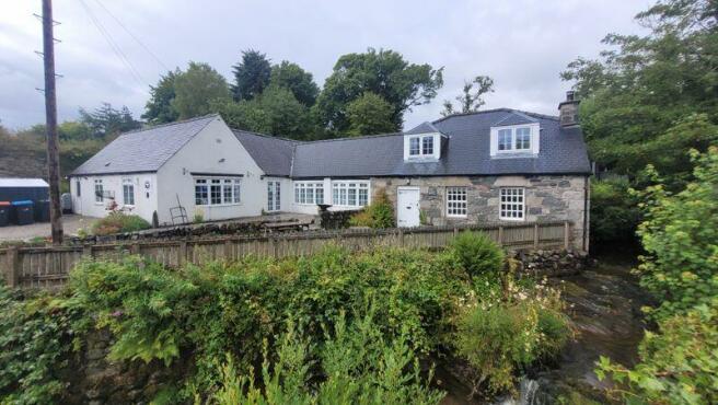 Cottage front 