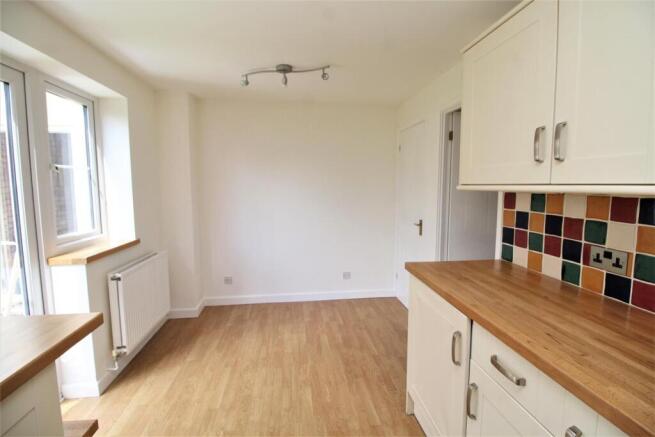 KITCHEN/BREAKFAST ROOM