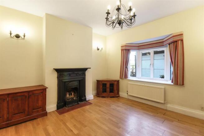 SITTING ROOM