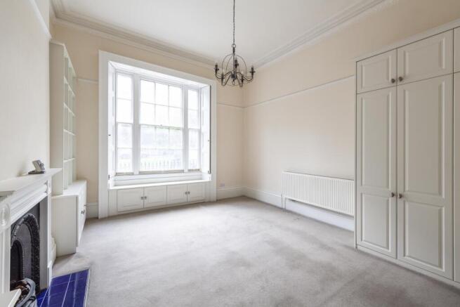 Living room ()