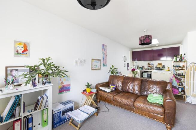 Living room ()