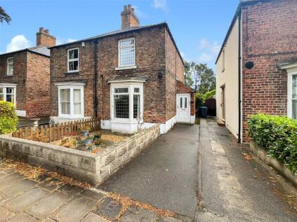 South Parade, Northallerton, North Yorkshire, England, DL7