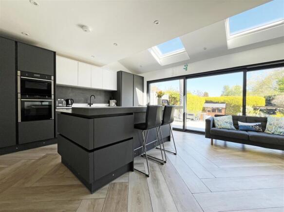 Kitchen/Dining Room