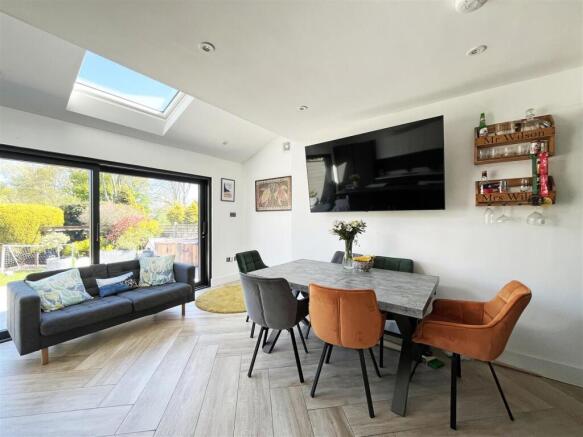 Kitchen/Dining Room