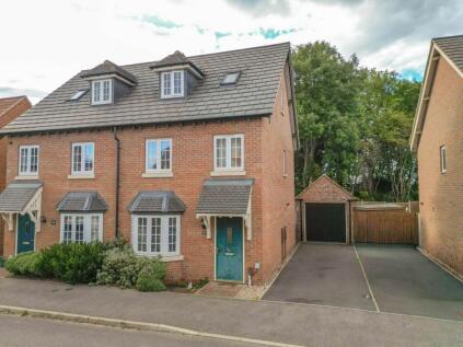 Adderley Avenue, Nuneaton, CV10