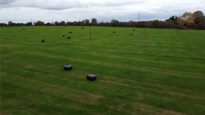 12 Acres, Brinkworth