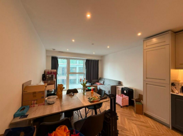 Lving room.png