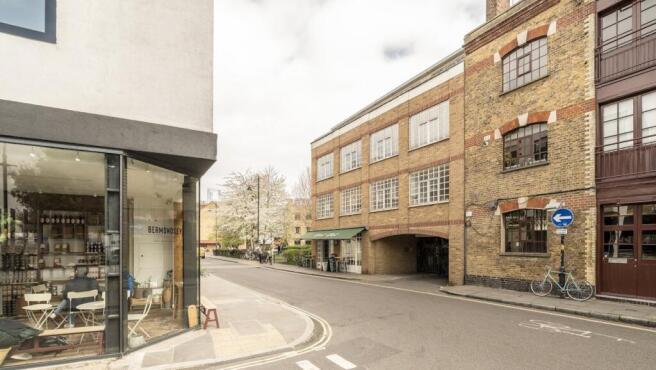 8 Hatchers Mews 1.jpg