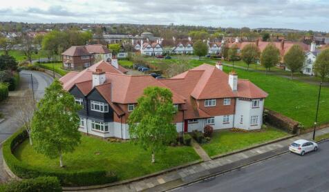 Wirral - 2 bedroom apartment for sale
