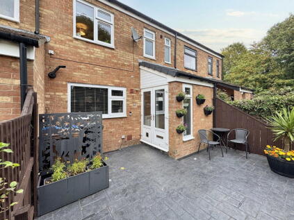 Vernon Court, Stainton