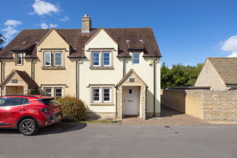 2 The Old Dairy Drive, Upper Castle Combe, Chippenham, SN14 7AY