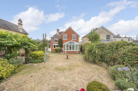 Pickwick Road, Corsham, SN13 9BZ