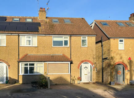 Hatfield Road, St. Albans, Hertfordshire, AL4