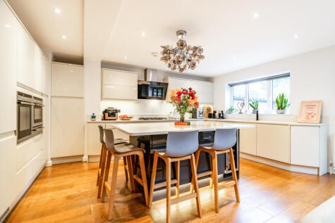 Barnfield Road, St. Albans, Hertfordshire, AL4