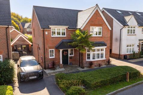 Field Drive, Crawley Down, RH10
