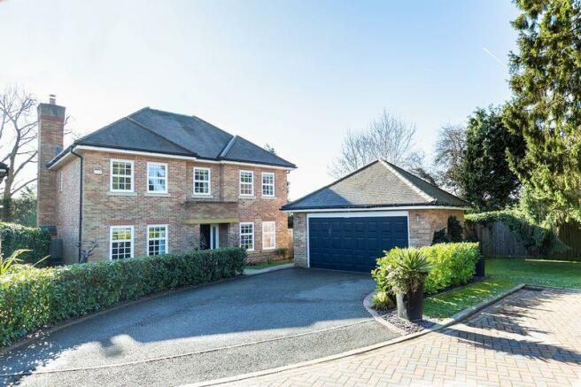 5 Bedroom Detached House For Sale In Spruce Place East Grinstead