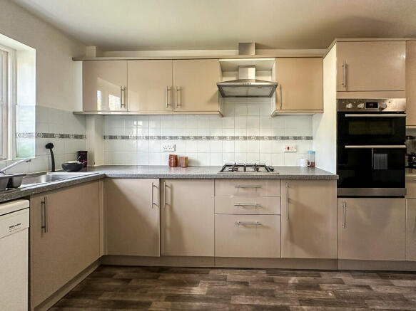 Kitchen (2)