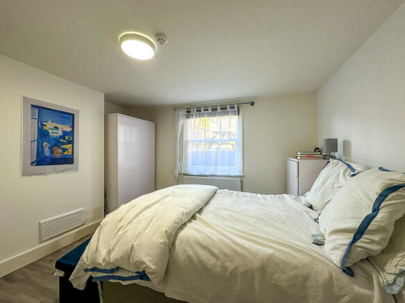 Bedroom (2)