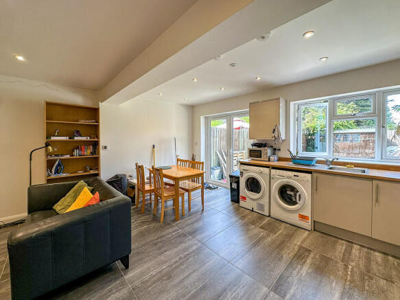 Communal living s...