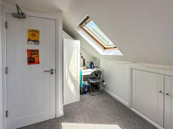 Bedroom 4 (2)