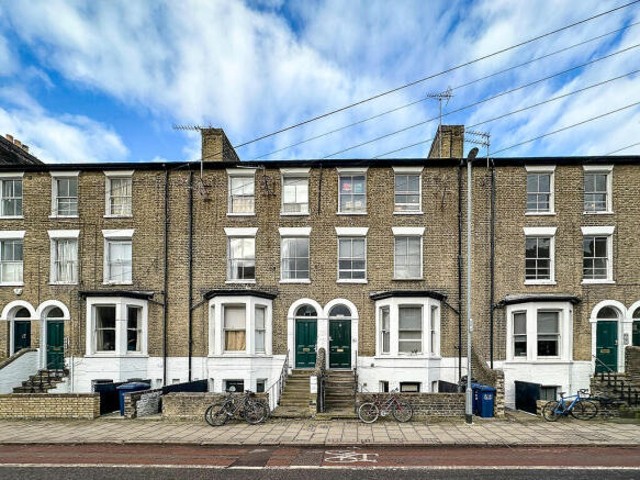 External front (2...