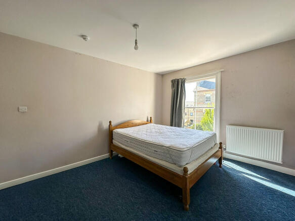 Room 9 (3)