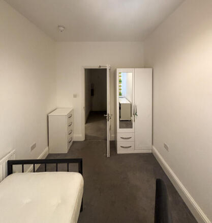 Room 6 (2)