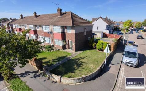 Roundmoor Drive, Cheshunt, EN8