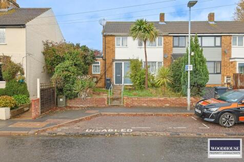 Hammondstreet Road, Cheshunt, EN7