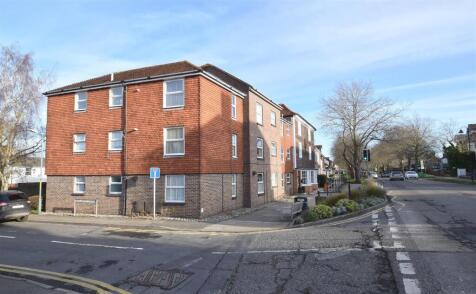 Caxton Close, Tenterden