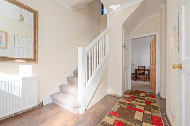 41 Newton Crescent 005.JPG