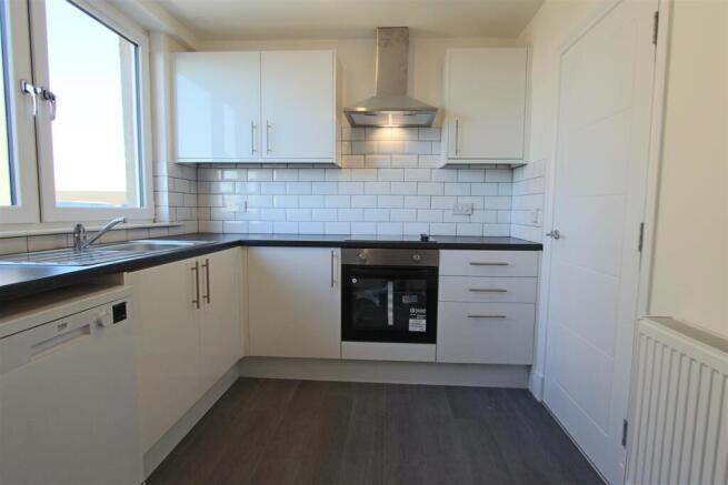 3. Kitchen.JPG