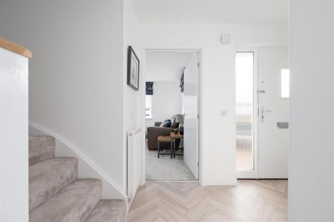 90WoodpeckerCrescent004.JPG