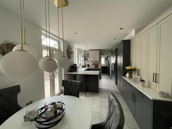 Kitchen / Diner