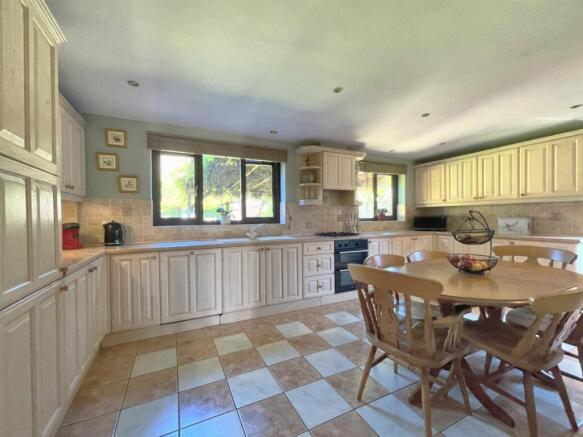 Kitchen/Breakfast Room