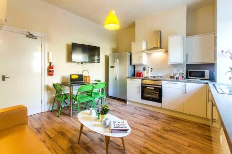 Manor Street, Huddersfield, HD4