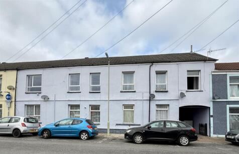 Deans Court Aberdare