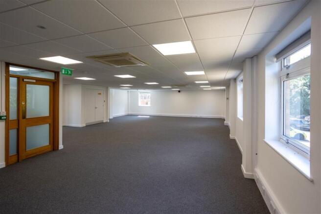 8725  Whittington Hall GROUND 65 Medium.jpg