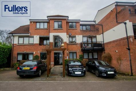 Brook Park Close, London, N21