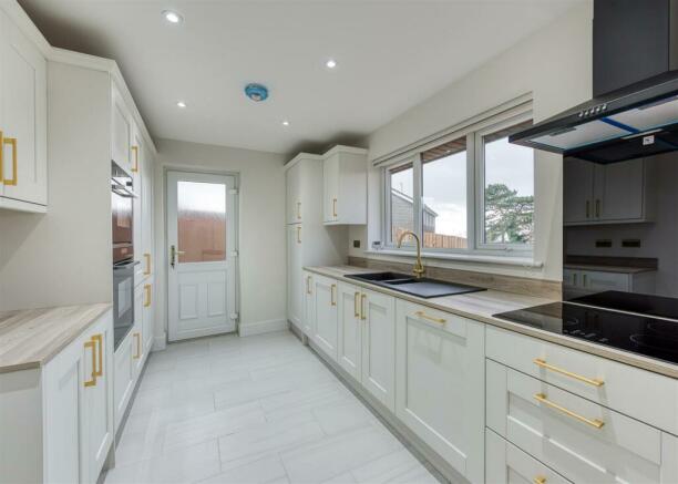 3 Montford Grove-kitchen2.jpg