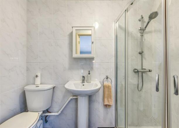 8 Wendover Road-Shower Room.jpg