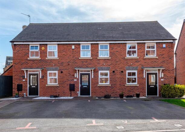 4 Marl Way-front.jpg