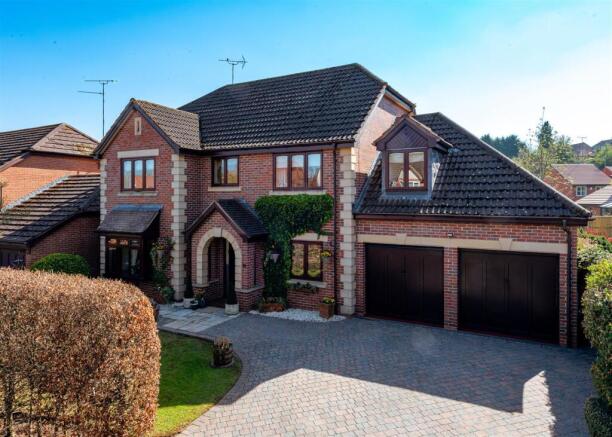 5 Hellier Drive-front.jpg