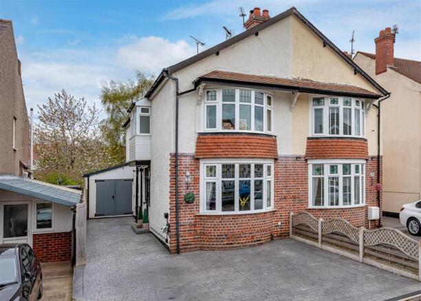 36 Pennhouse Avenue-Front.jpg