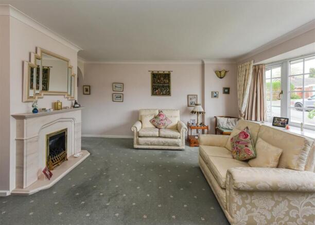 10 Chestnut Drive-Living Room (2).jpg