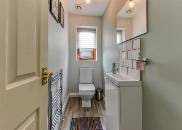 2 Sytch Lane-Cloakroom.jpg